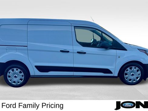 Used 2022 Ford Transit Connect XL image 3