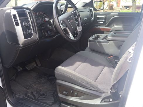 Used 2016 GMC Sierra 1500 SLE w/ SLE Value Package image 4