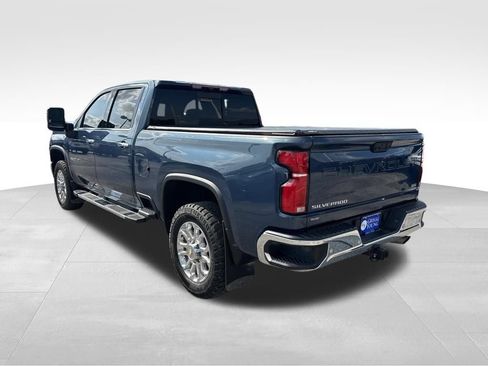 Used 2025 Chevrolet Silverado 2500 LTZ w/ LTZ Plus Package AWD/4WD image 4