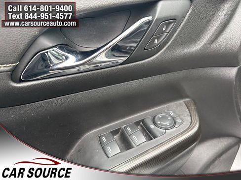 Used 2019 GMC Acadia SLT image 17