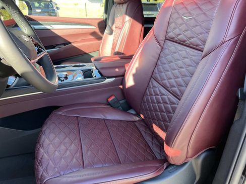 New 2026 Cadillac Escalade Luxury w/ Touring Package image 24