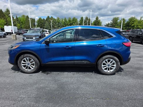 Certified 2022 Ford Escape SE AWD/4WD image 2