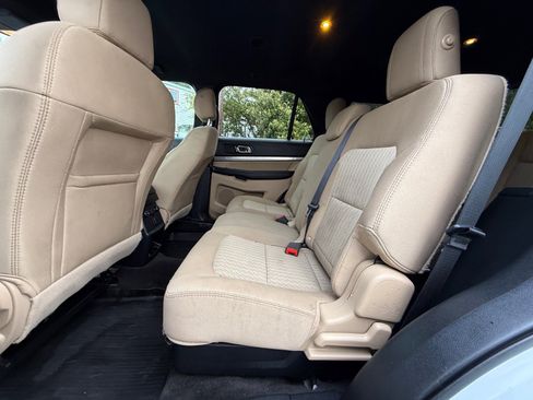 Used 2017 Ford Explorer 4WD image 16