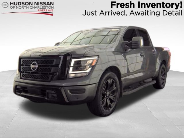 Used 2024 Nissan Titan SV RWD image 1