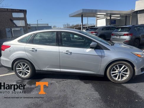 Used 2018 Ford Focus SE image 6