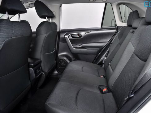 Used 2025 Toyota RAV4 LE AWD/4WD image 22