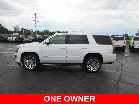 Used 2018 Cadillac Escalade Luxury w/ LPO, Radiant Package AWD/4WD image 10