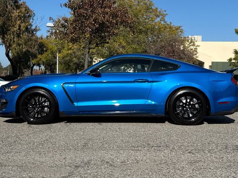 Used 2020 Ford Mustang Shelby GT350 w/ Technology Package image 7