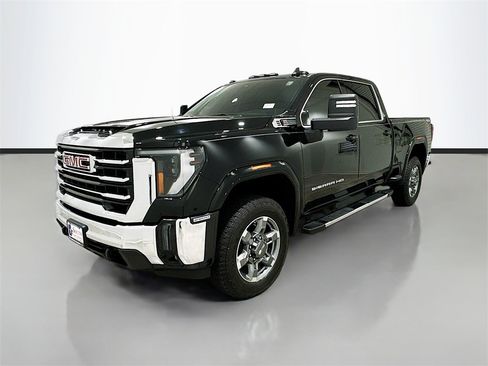 Used 2025 GMC Sierra 2500 SLE w/ Preferred Package image 3