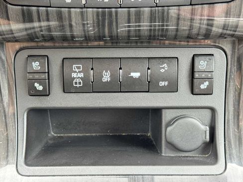Used 2014 Chevrolet Traverse LTZ AWD/4WD image 30