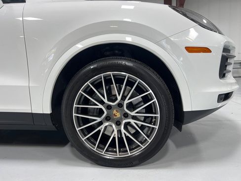 Used 2022 Porsche Cayenne S image 16