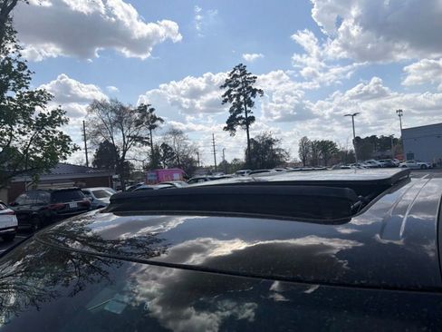 Used 2019 RAM 1500 Limited w/ Body Color Bumper Group image 16