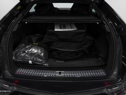 New 2025 Lamborghini Urus SE image 15