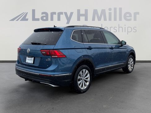 Used 2018 Volkswagen Tiguan SE w/ Panoramic Sunroof Package AWD/4WD image 6