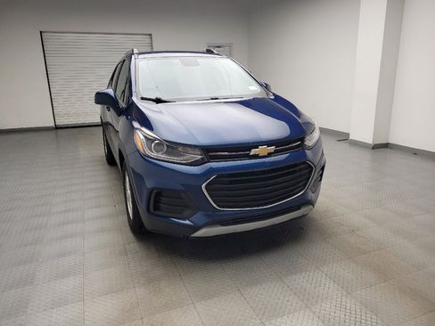 Used 2020 Chevrolet Trax LT FWD image 14
