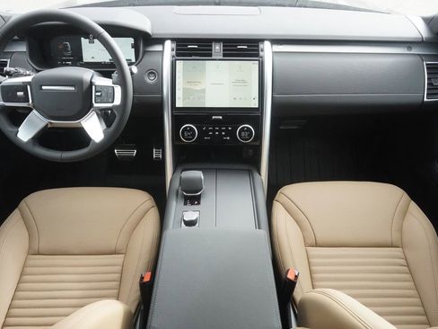 New 2026 Land Rover Discovery Limited Edition image 9