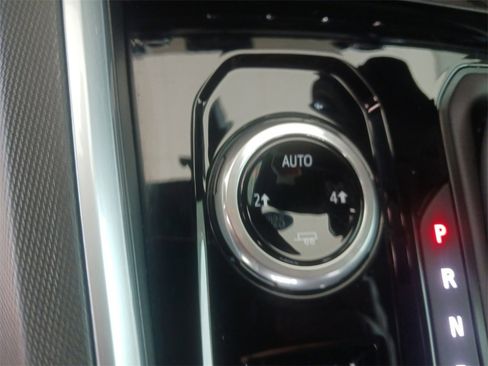 Used 2025 Chevrolet Colorado W/T w/ Advanced Trailering Package image 35