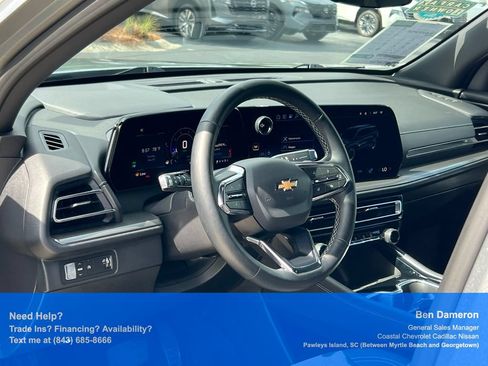 Used 2026 Chevrolet Traverse LT FWD image 6