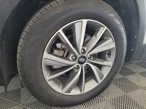 Used 2019 Hyundai Santa Fe SEL FWD image 31