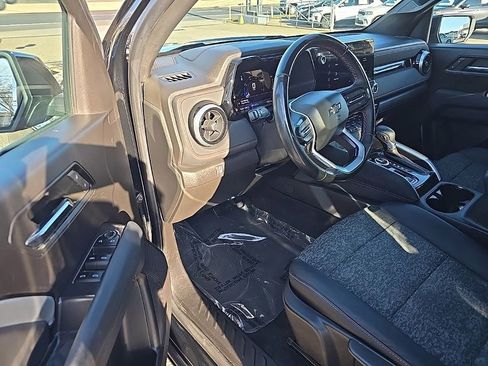 Used 2023 Chevrolet Colorado Z71 image 9