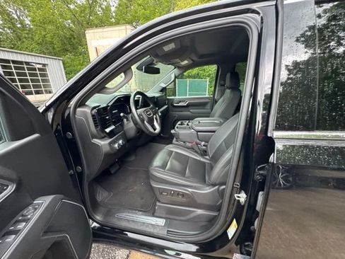 Used 2025 GMC Sierra 1500 SLT AWD/4WD image 16