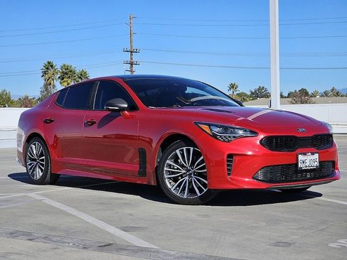 Used 2019 Kia Stinger Premium image 3