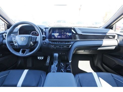 Used 2026 Toyota Camry SE image 7