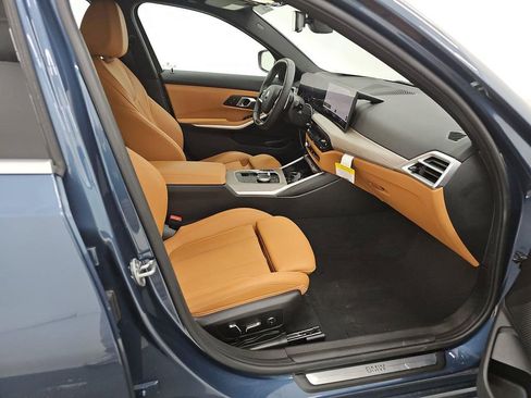 Used 2025 BMW 330i xDrive Sedan image 12