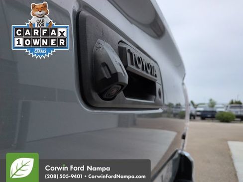 Used 2020 Toyota Tacoma TRD Off-Road AWD/4WD image 29