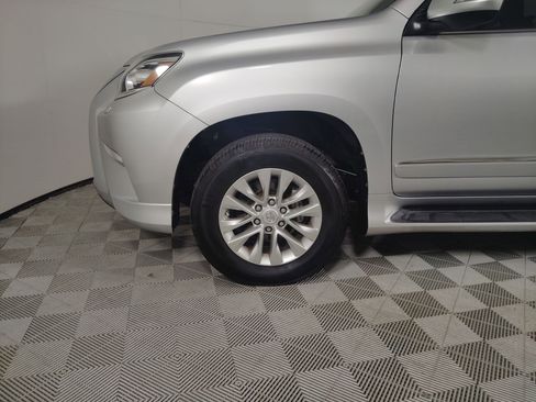 Used 2019 Lexus GX 460 image 26