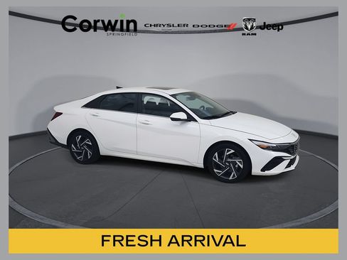 Used 2025 Hyundai Elantra Limited FWD image 1