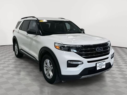 Used 2022 Ford Explorer XLT w/ Equipment Group 202A AWD/4WD image 7
