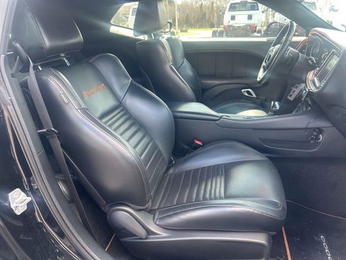 Used 2015 Dodge Challenger R/T Plus image 7