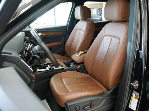Used 2023 Audi Q5 2.0T Premium AWD/4WD image 2