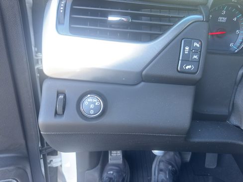 Used 2019 Chevrolet Tahoe Premier w/ RST Edition image 17