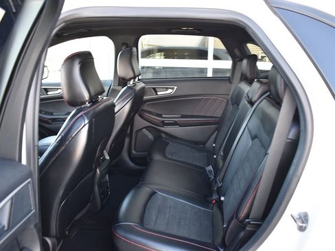 Used 2023 Ford Edge ST-Line image 6