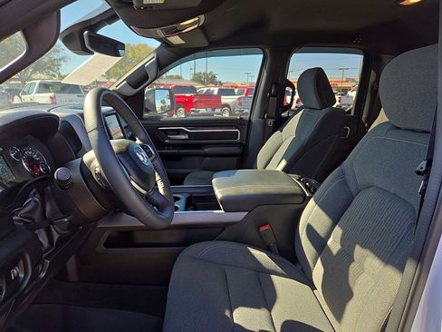 Used 2024 RAM 1500 Lone Star image 12