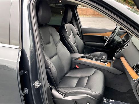 Used 2022 Volvo XC90 T8 Inscription Expression w/ Advanced Package image 10