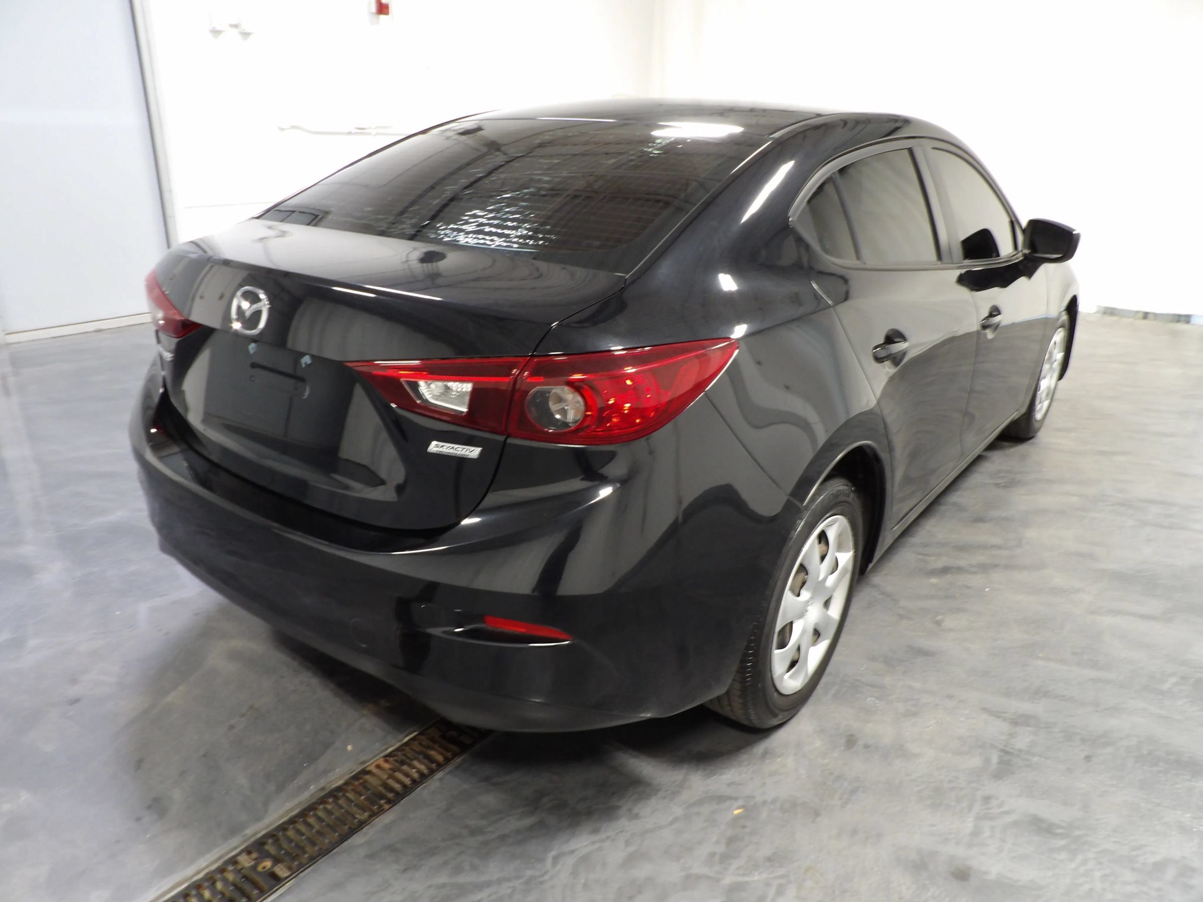Used 2018 MAZDA MAZDA3 Sport FWD image 5