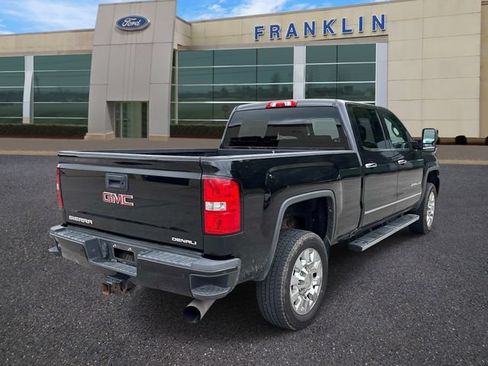 Used 2018 GMC Sierra 2500 Denali w/ Duramax Plus Package AWD/4WD image 7