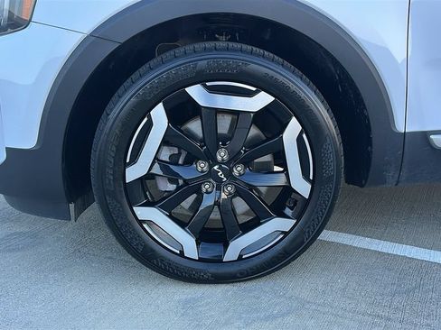 Used 2025 Kia Telluride S FWD image 7