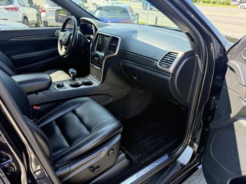 Used 2015 Jeep Grand Cherokee Limited AWD/4WD image 13