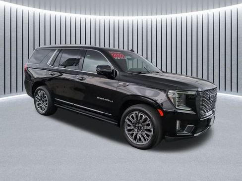 Used 2023 GMC Yukon Denali Ultimate AWD/4WD image 2