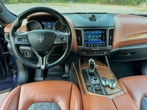 Used 2018 Maserati Levante GranLusso AWD/4WD image 81