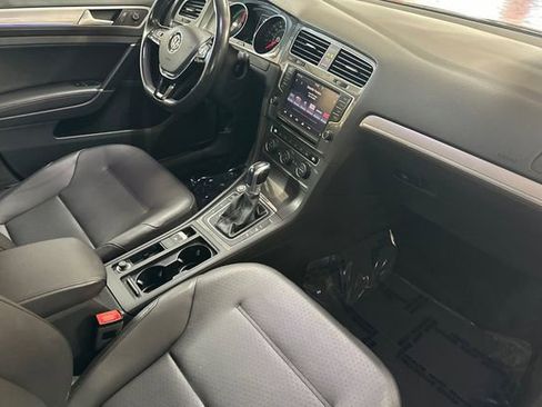 Used 2016 Volkswagen e-Golf SEL Premium w/ Driver Assistance Package image 18