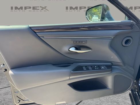 Used 2019 Lexus ES 350 w/ Premium Package FWD image 25