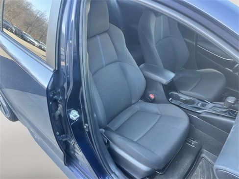 Used 2022 Toyota Corolla SE w/ SE Premium Package image 15