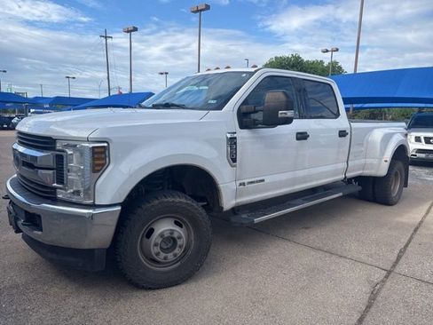 Used 2018 Ford F350 XLT image 1