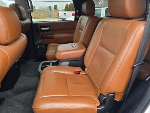 Used 2013 Toyota Sequoia Platinum AWD/4WD image 22
