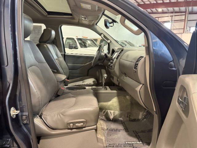 Used 2016 Nissan Frontier SL AWD/4WD image 15
